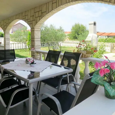 Holiday Haus Viro Prázdninový dům *